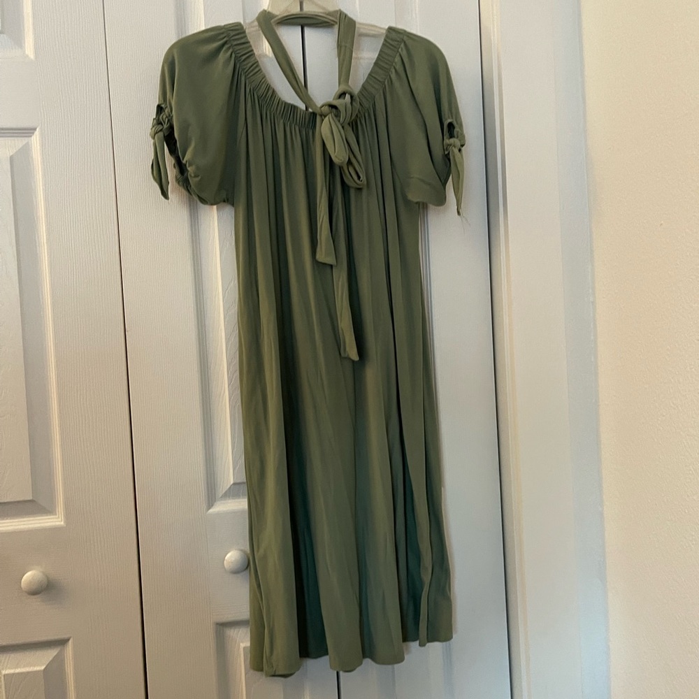 Off the shoulders Dress